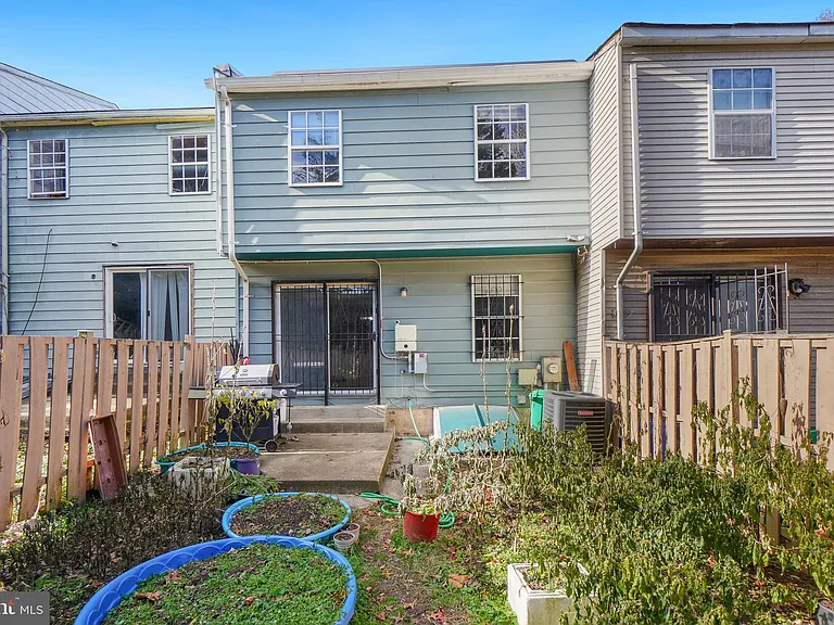 9063 Congress Pl — Photo 23
