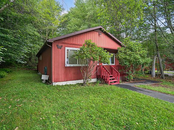 3rd image of 65 Timber Hill Lane