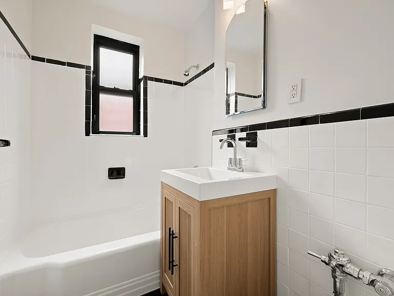 50 E 8th St #6T — Photo 7