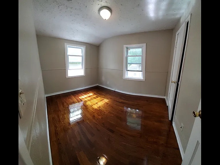90 Vine Hill Rd — Photo 5