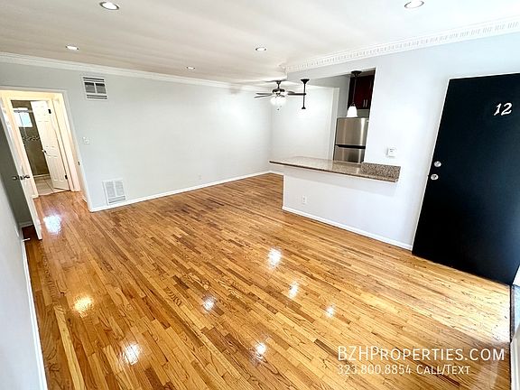 3rd image of 1206 1/2 N Hayworth Ave #12