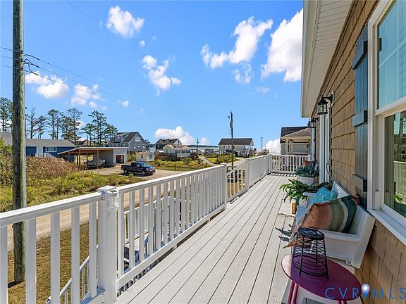 4th image of 84 New Little St