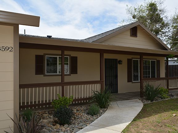 2nd image of 8592 Oak Ave
