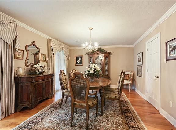 4th image of 3508 Tolmas Dr