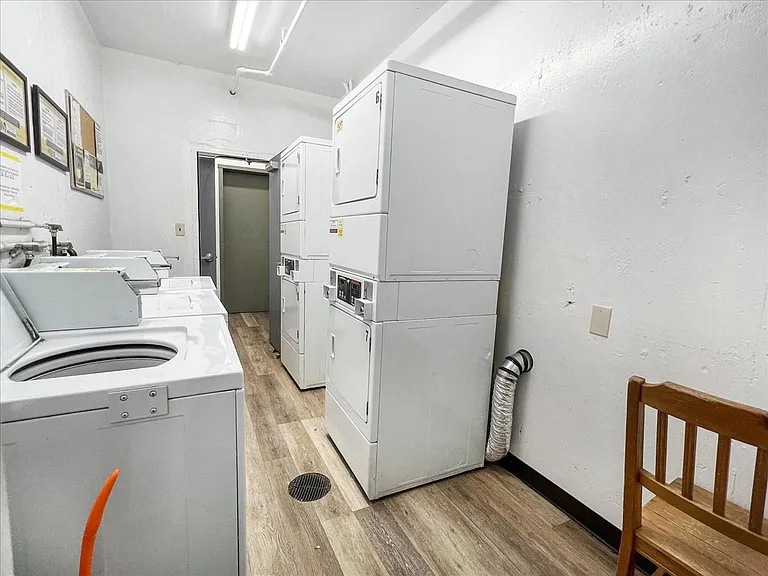749 Garland Ave — Photo 23