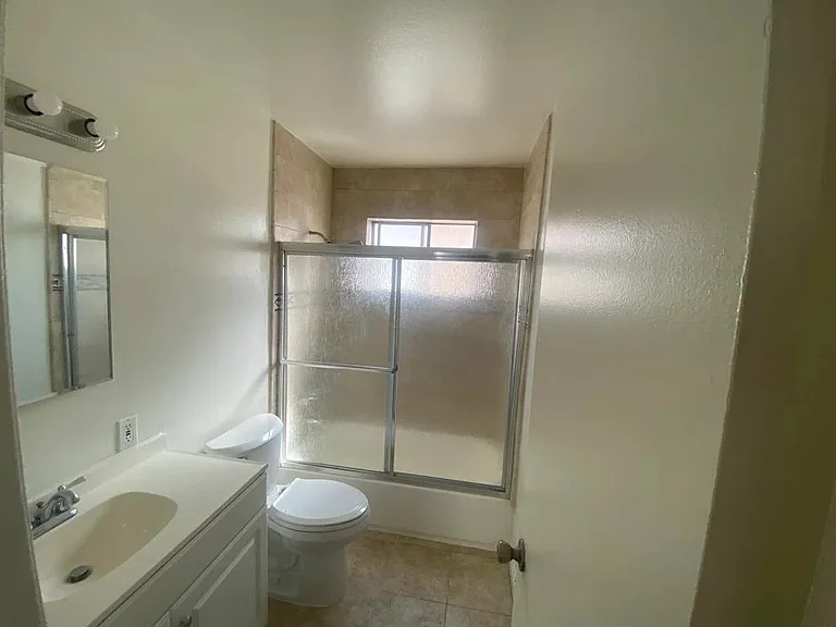 21809 Lanark — Photo 18