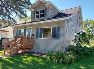 716 W Arnold St, Marshfield, WI 54449