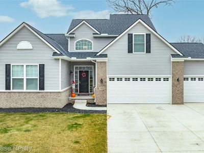 915 Preserve Ln, White Lake, MI, 48386