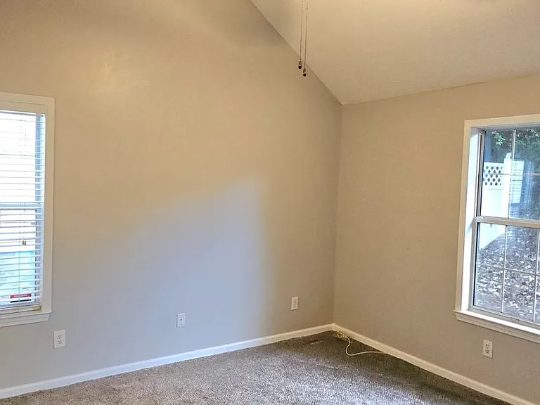 152 S Fairfield Dr — Photo 18