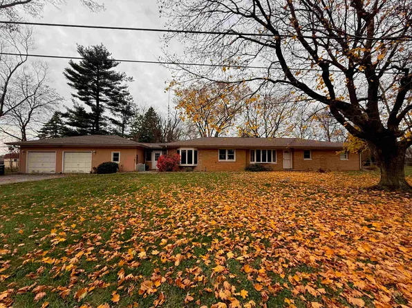 3503 Sunset Dr, Valparaiso, IN 46383