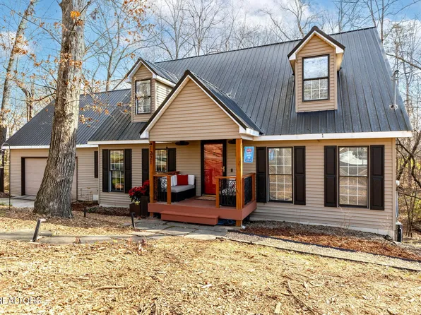 1221 Live Oak Cir, Knoxville, TN 37932