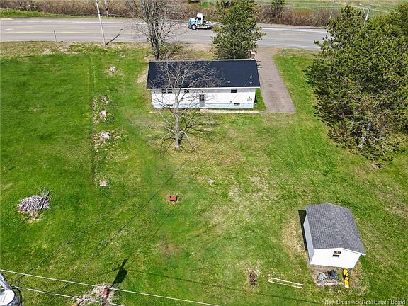 2nd image of 2958 Mountain Rd
