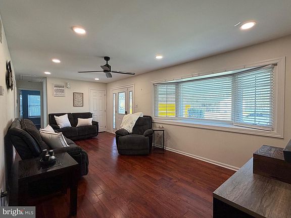 5th image of 24 Craig Dr
