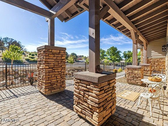 3rd image of 1585 Estancia Way