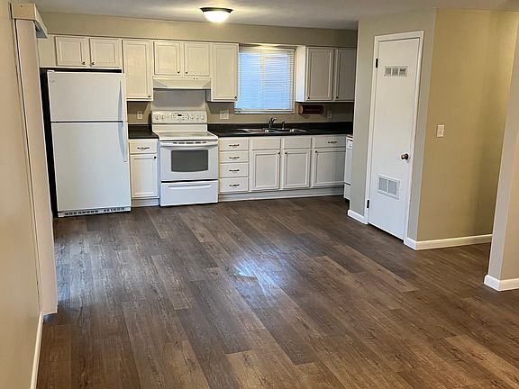 2nd image of 924 N Tralan Dr