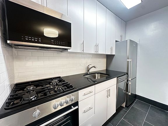 2nd image of 442 W 57th St APT 4-G
