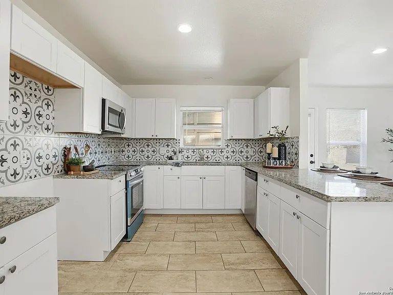 2543 W Mulberry Ave — Photo 4