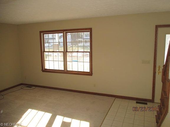 5th image of 481 Oaknoll Dr