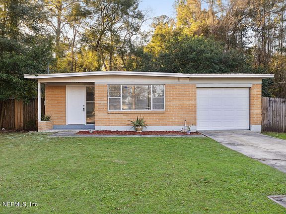 2nd image of 1424 EOLA Court