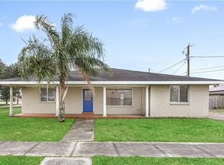 316 Fawn Dr, Arabi, LA 70032