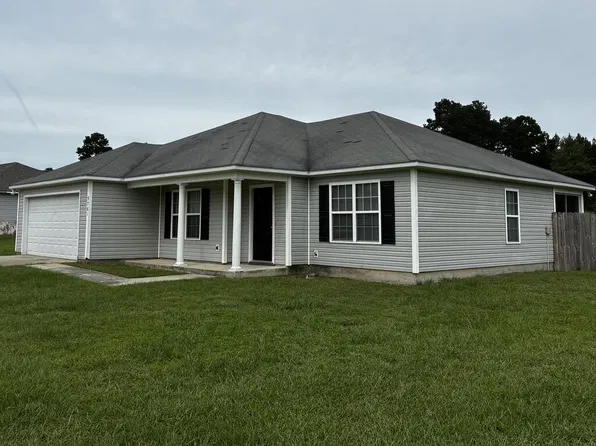 5761 Emily Ln, Hahira, GA 31632