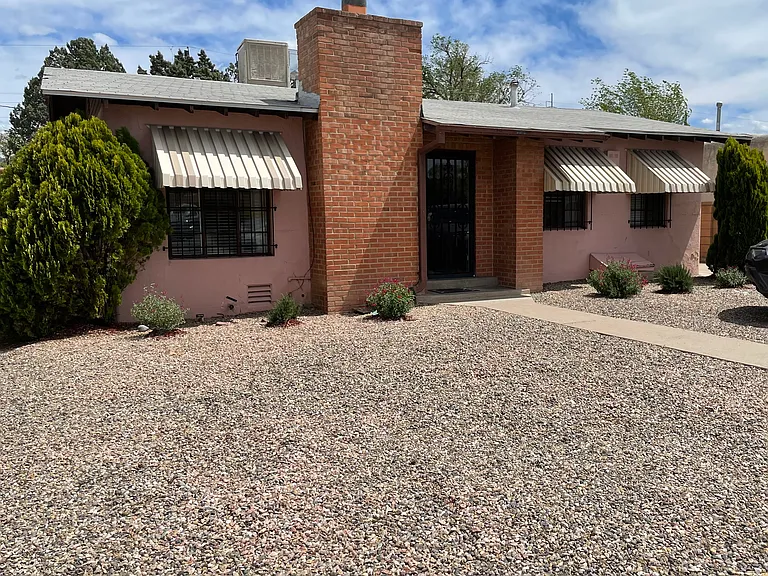 1120 Princeton Dr NE — Photo 1