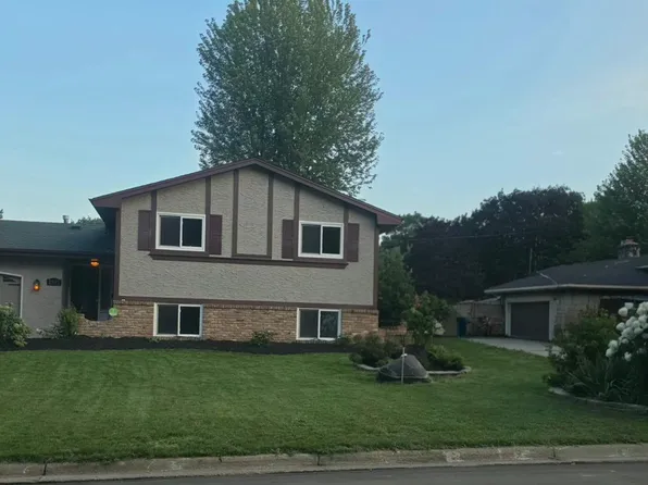 8041 60 1/2 Ave N, New Hope, MN 55428