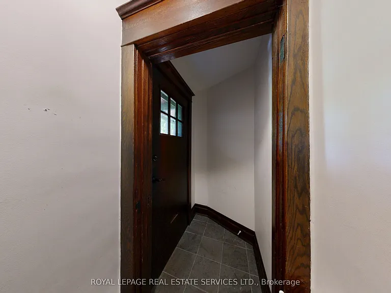 130A Westminster Ave #UPPER LEVEL — Photo 6