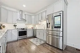 3 bed, 2.5 bath, 1894 sqft, $4,599 — Photo 3