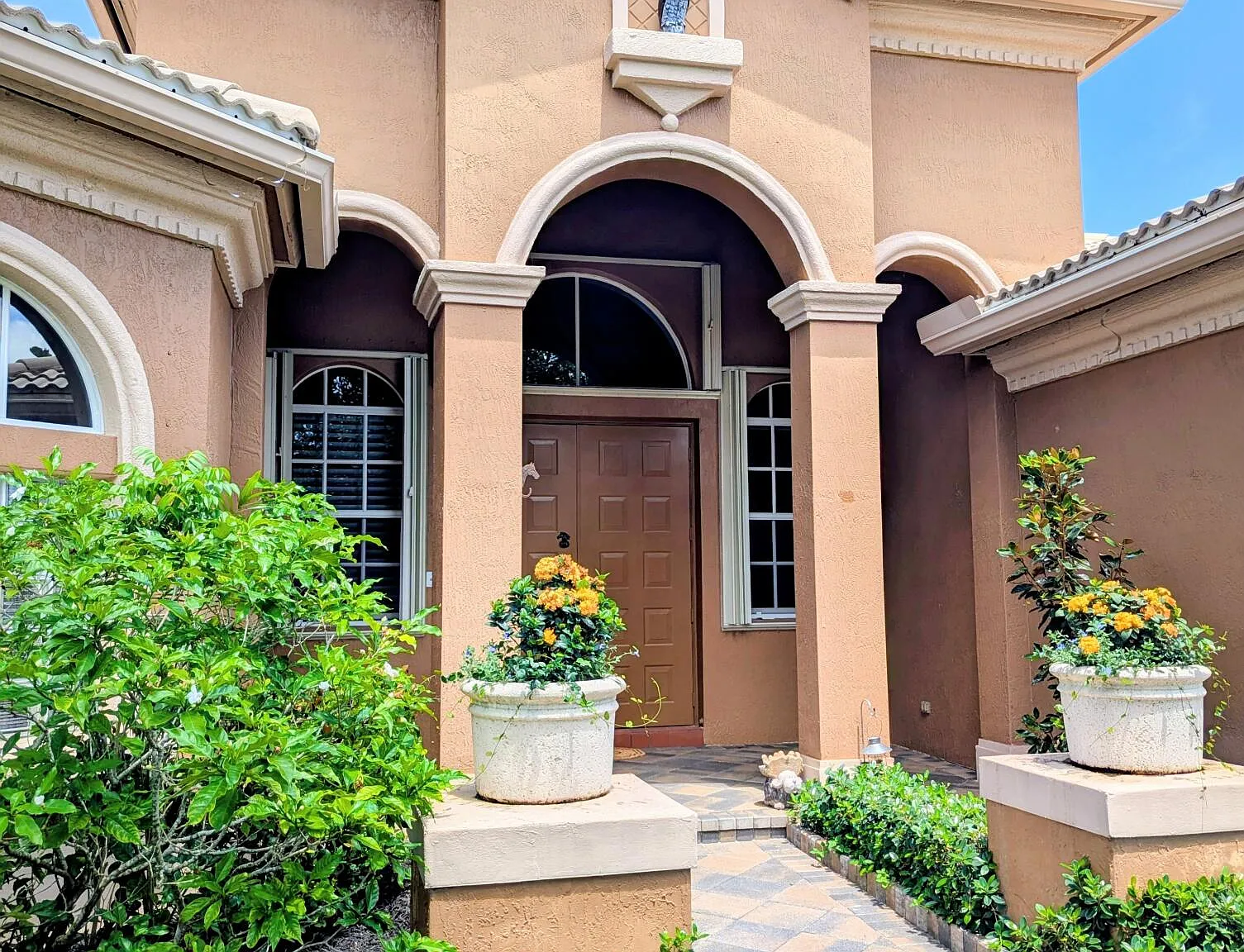 4 bed, 3.0 bath, 2727 sqft, $7,500 — Photo 3