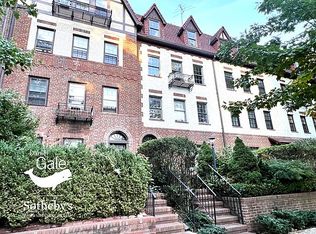 154 Burns St FLOOR 3, Forest Hills, NY 11375
