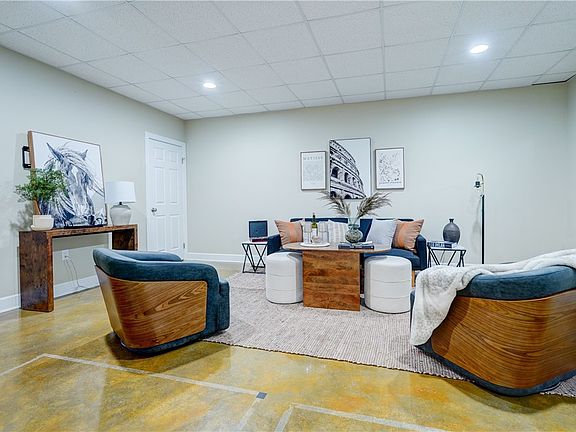 5th image of 199 Stonybrook Rd