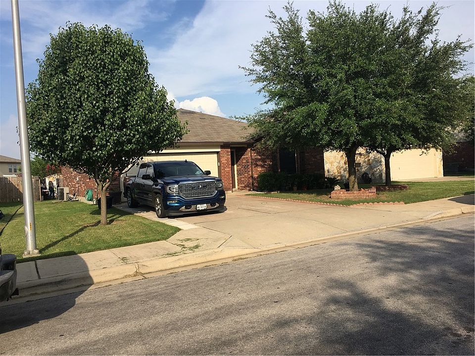1st image of 510 Meadow Park Dr