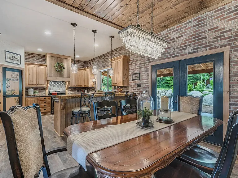 3141 N Riley Creek Rd — Photo 9