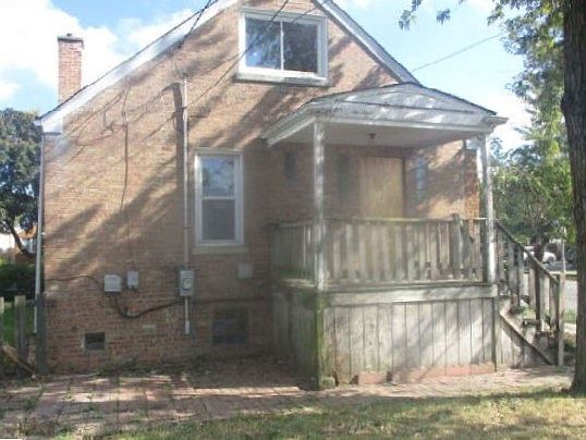 3rd image of 1546 Highland Ave