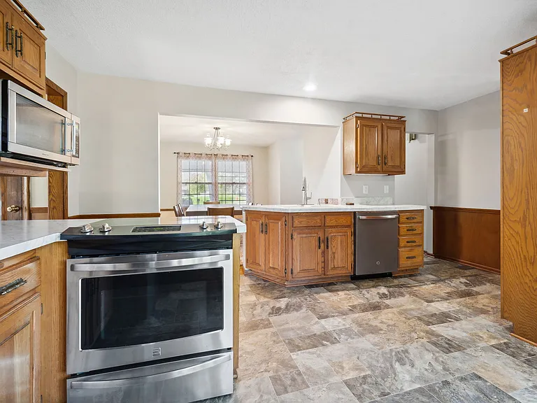 10527 Morgan Ave S — Photo 11