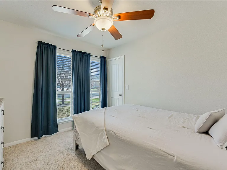 725 Pinnacle Dr — Photo 14