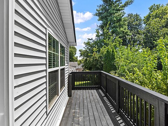 5th image of 327 5th St