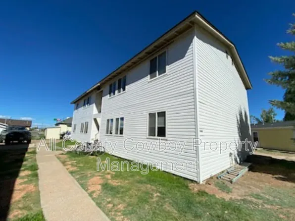 527 Spring Creek Dr APT D, Laramie, WY 82070