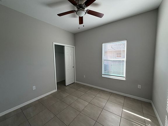 4th image of 523 NE 24th Ave