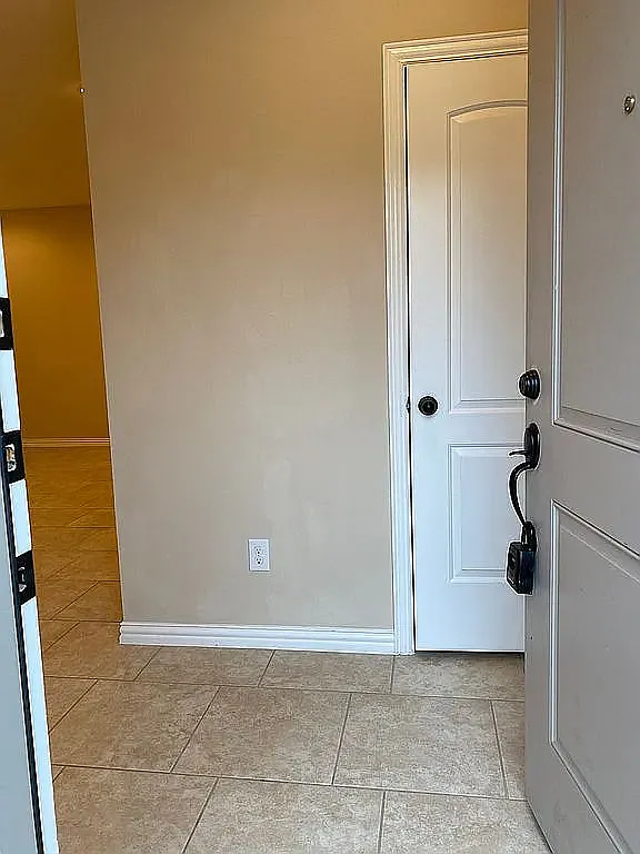 4 bed, 1750 sqft, $2,500 — Photo 3
