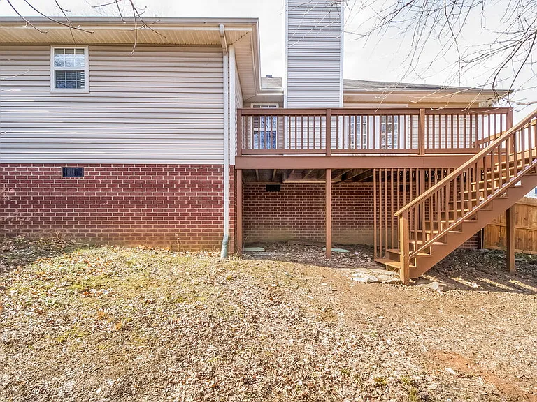 142 Homestead Pl — Photo 15