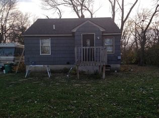 1109 Shore Acres Dr, Albert Lea, MN 56007