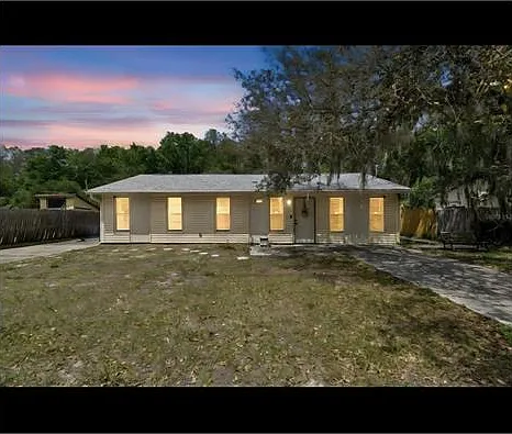 9917 Lake Dr — Photo 1