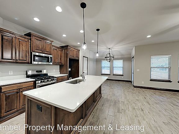 3rd image of 7067 Richardson Dr