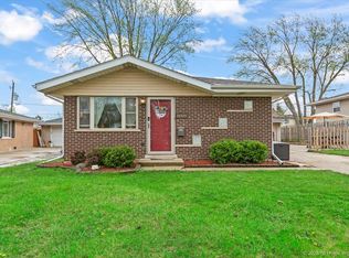 16419 Terry Ln, Oak Forest, IL 60452