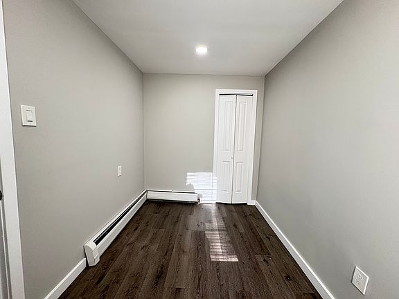 4th image of 25 Westervelt Pl #G