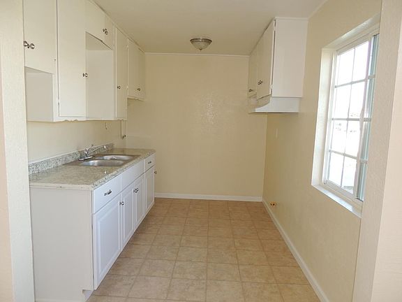 3rd image of 12054 207th St