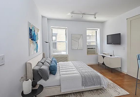 3rd image of 26 Gramercy Park S APT 2D