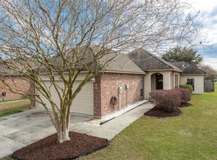 735 Fall Creek Dr, Baton Rouge, LA 70810